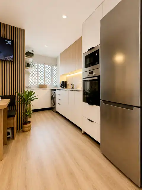 Kitchen of Flat for sale in Madrid  with Heating, Parquet flooring and Oven