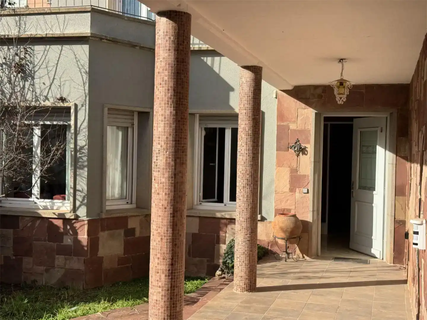 Exterior view of Detached homes for rent in Sabadell