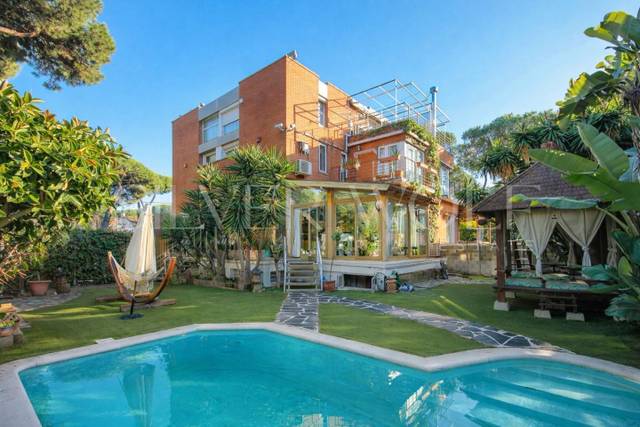 Casa adosada en Venta en Carrer 19 en La Pineda