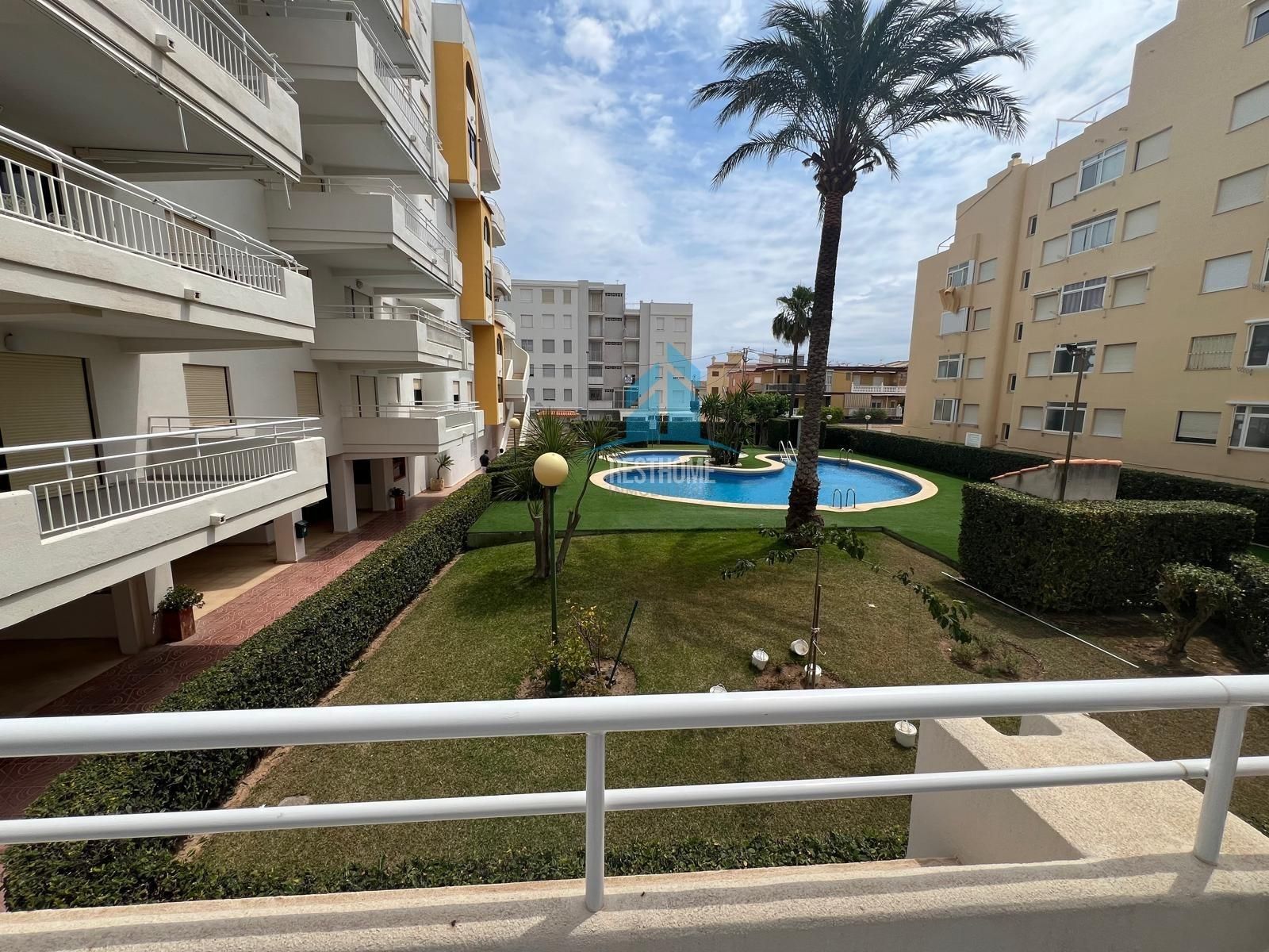 Vista exterior de Pis en venda en Xeraco amb Jardí privat, Terrassa i Balcó