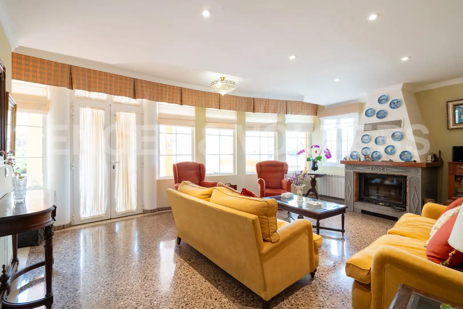 Sala d'estar de Casa o xalet en venda en Santa Brígida amb Calefacció, Jardí privat i Moblat