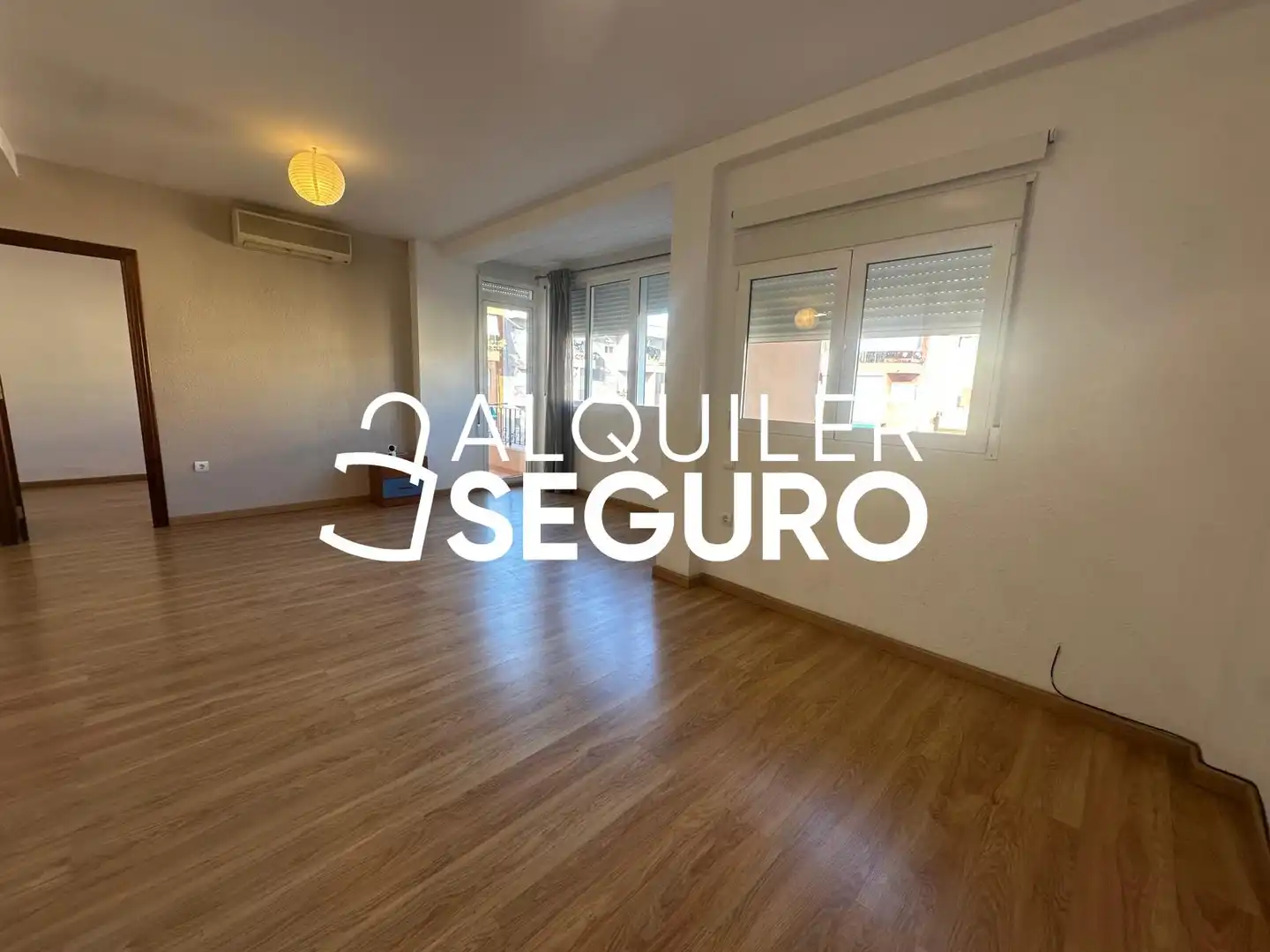 Flat for rent in Valencia  with Terrace