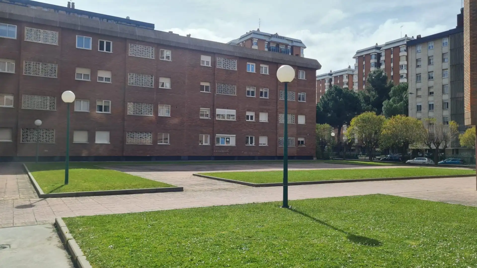 Vista exterior de Pis en venda en Valladolid amb Traster