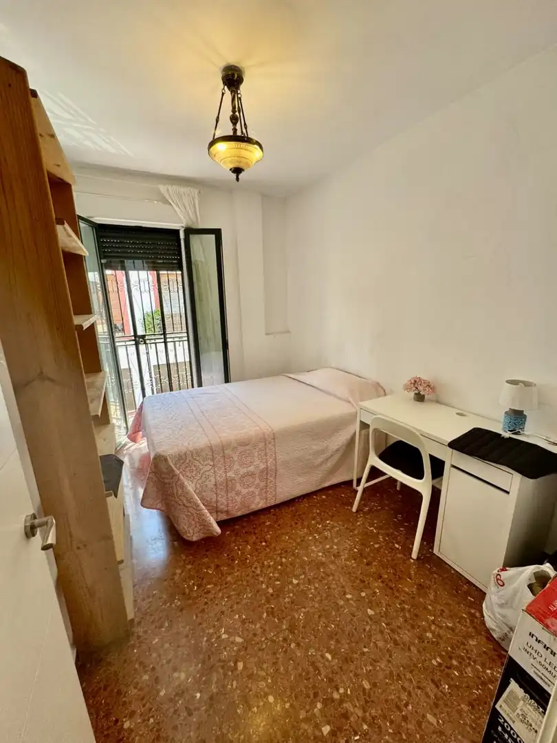 Habitación de Piso de alquiler en Sevilla con Aire acondicionado y Balcón