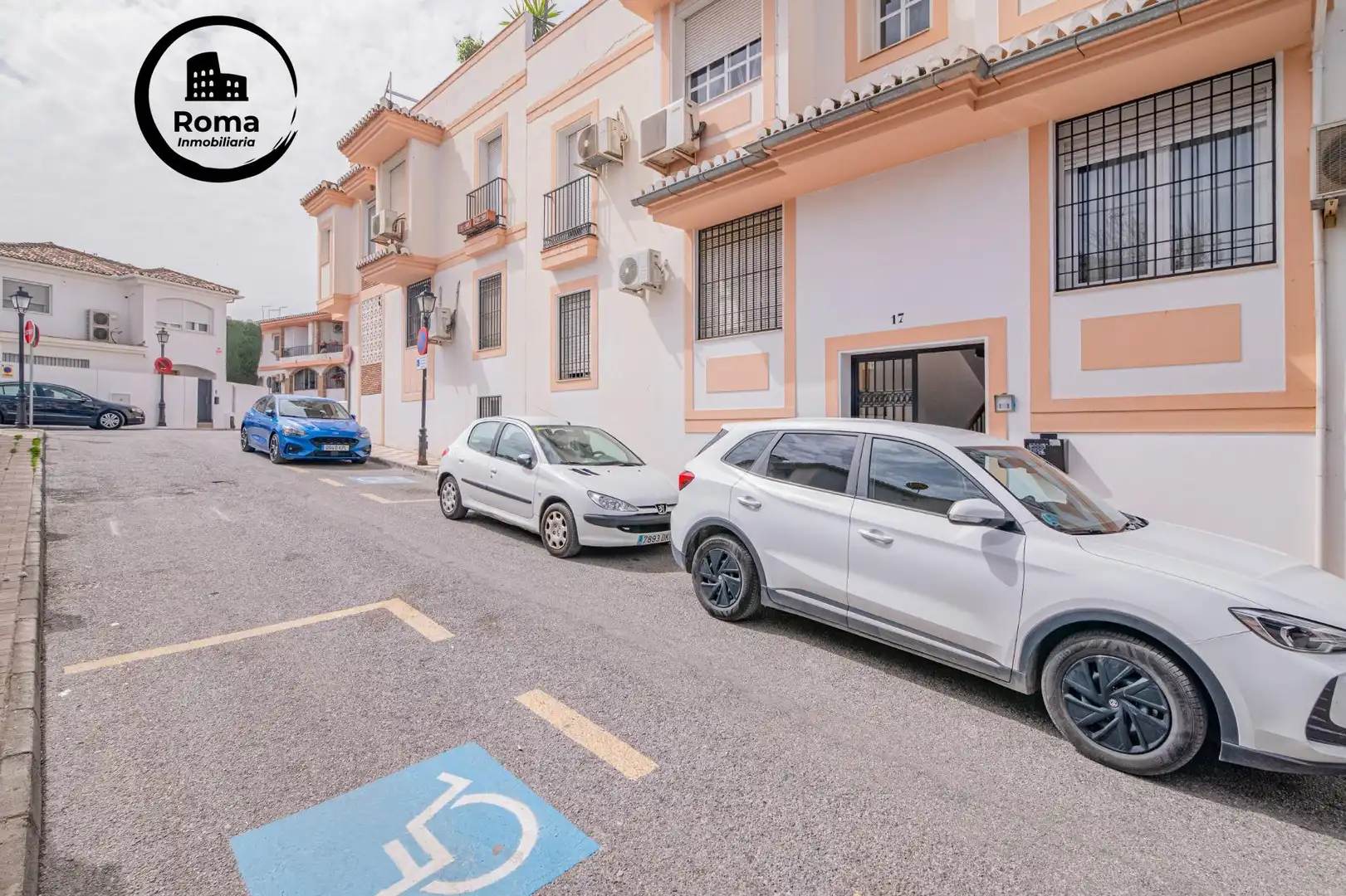 Vista exterior de Pis en venda en La Zubia amb Aire condicionat i Moblat