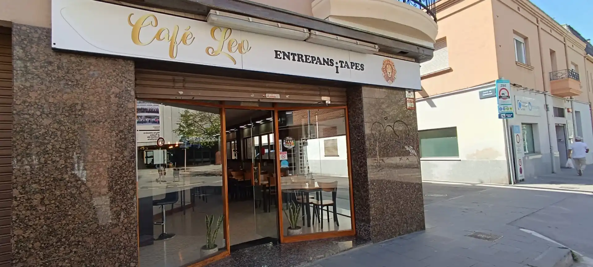 Business premises for transfer in Carrer de Josep Torras I Bages, imagen 2