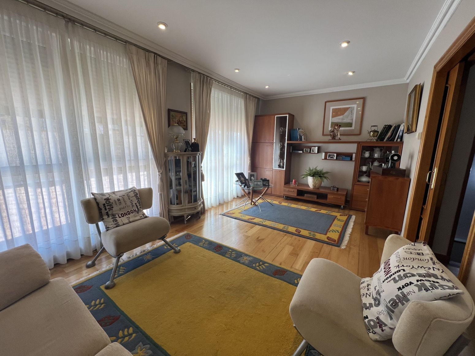 Sala d'estar de Àtic en venda en Polanco amb Calefacció, Jardí privat i Parquet