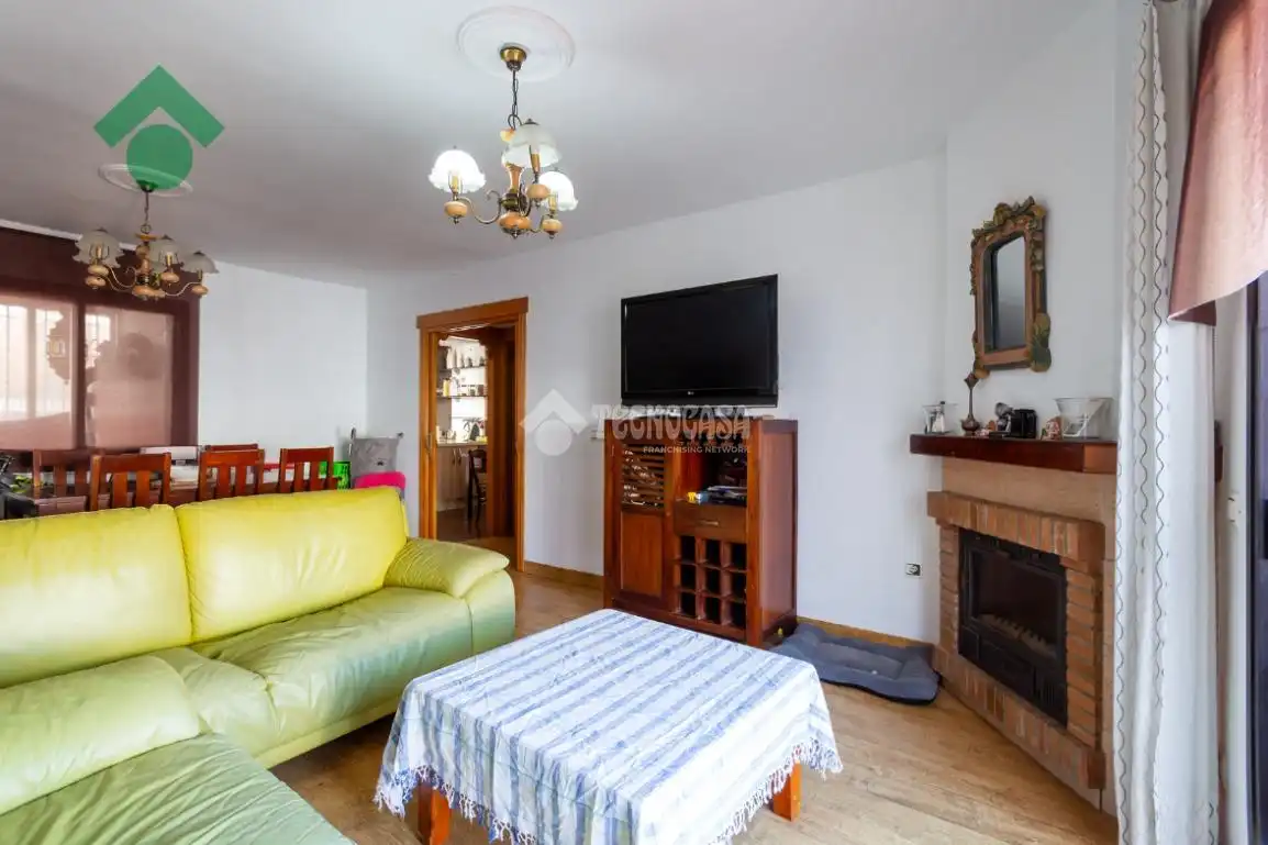 Sala de estar de Casa adosada en venta en Nerja con Aire acondicionado y Balcón