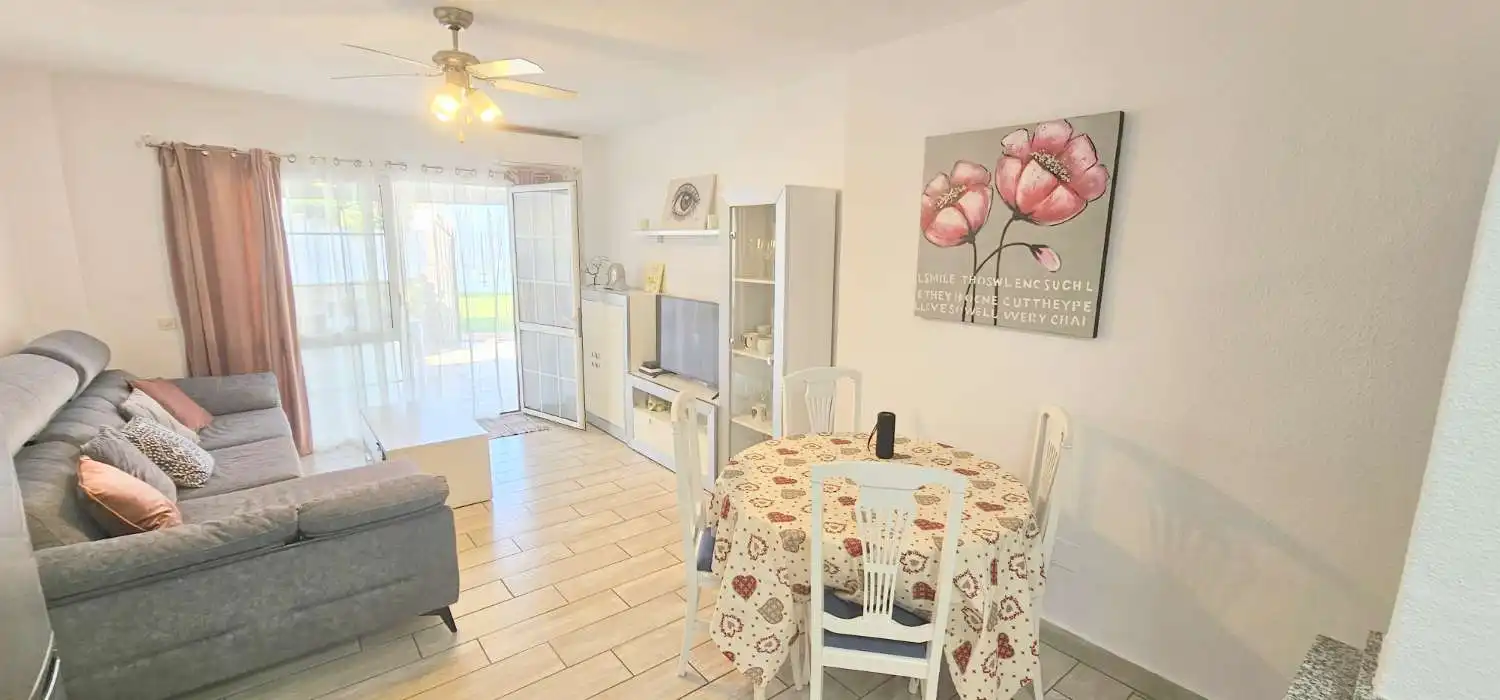 Comedor de Planta baja de alquiler en Vélez-Málaga con Aire acondicionado, Terraza y Piscina