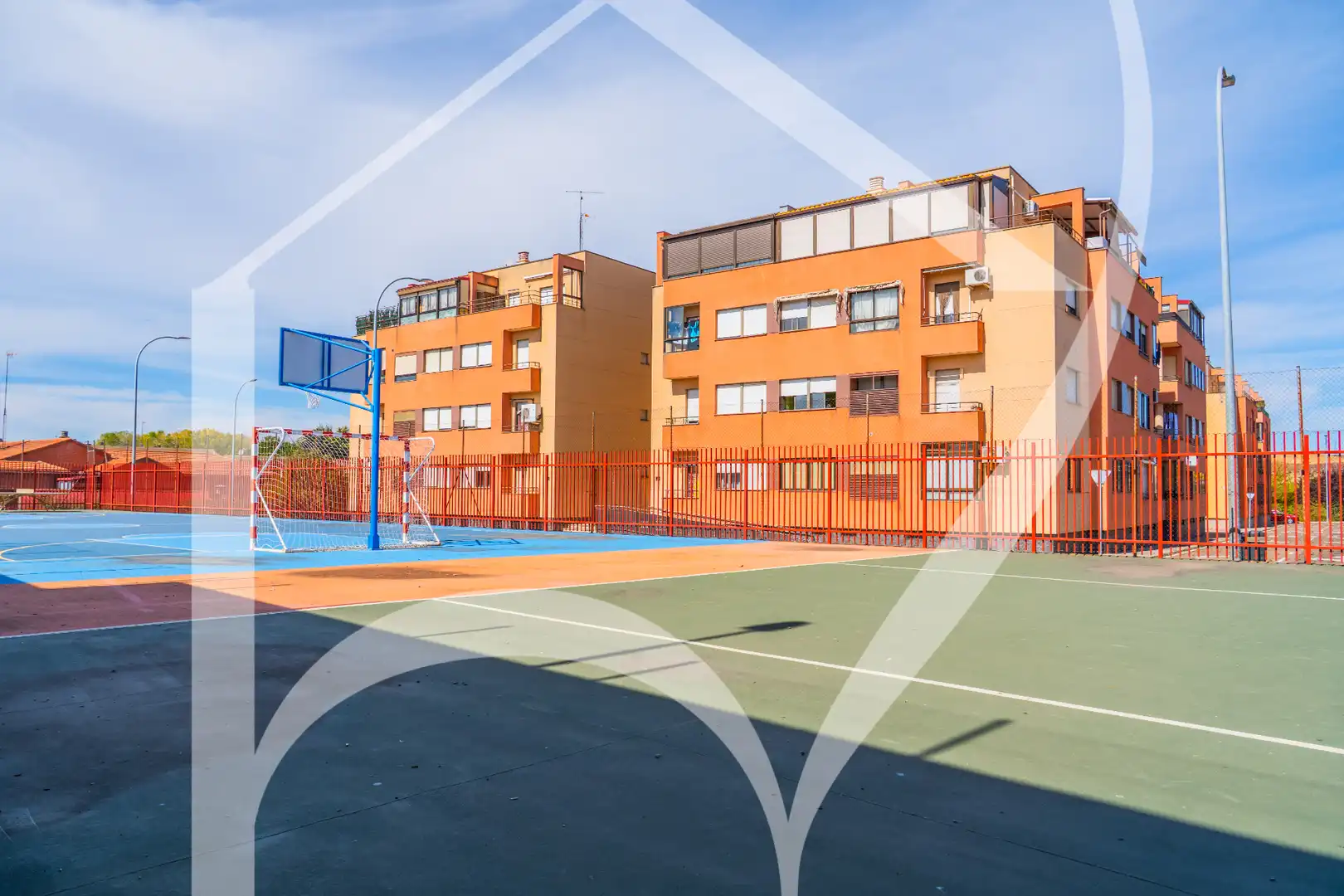 Vista exterior de Ático en venta en La Salle - Vistahermosa