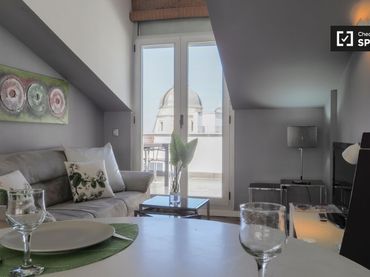 Flat with balcony to rent in Centro