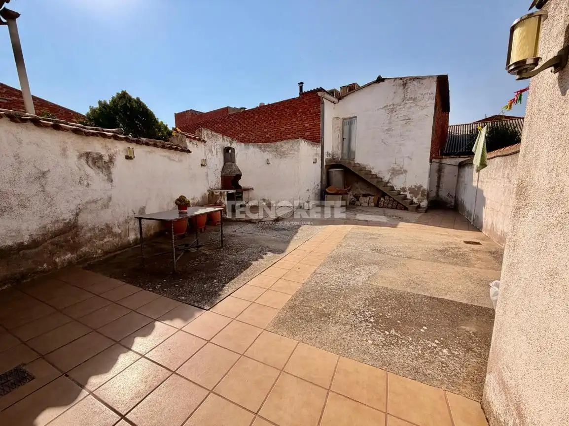 Vista exterior de Casa o chalet en venta en Añover de Tajo con Aire acondicionado y Amueblado
