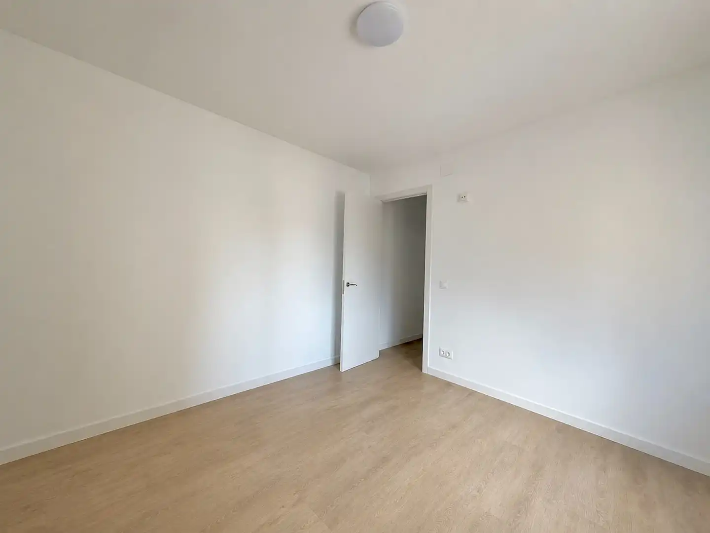 Schlafzimmer von Wohnung zum Verkauf in Vilafranca del Penedès mit Klimaanlage, Abstellraum und Balkon