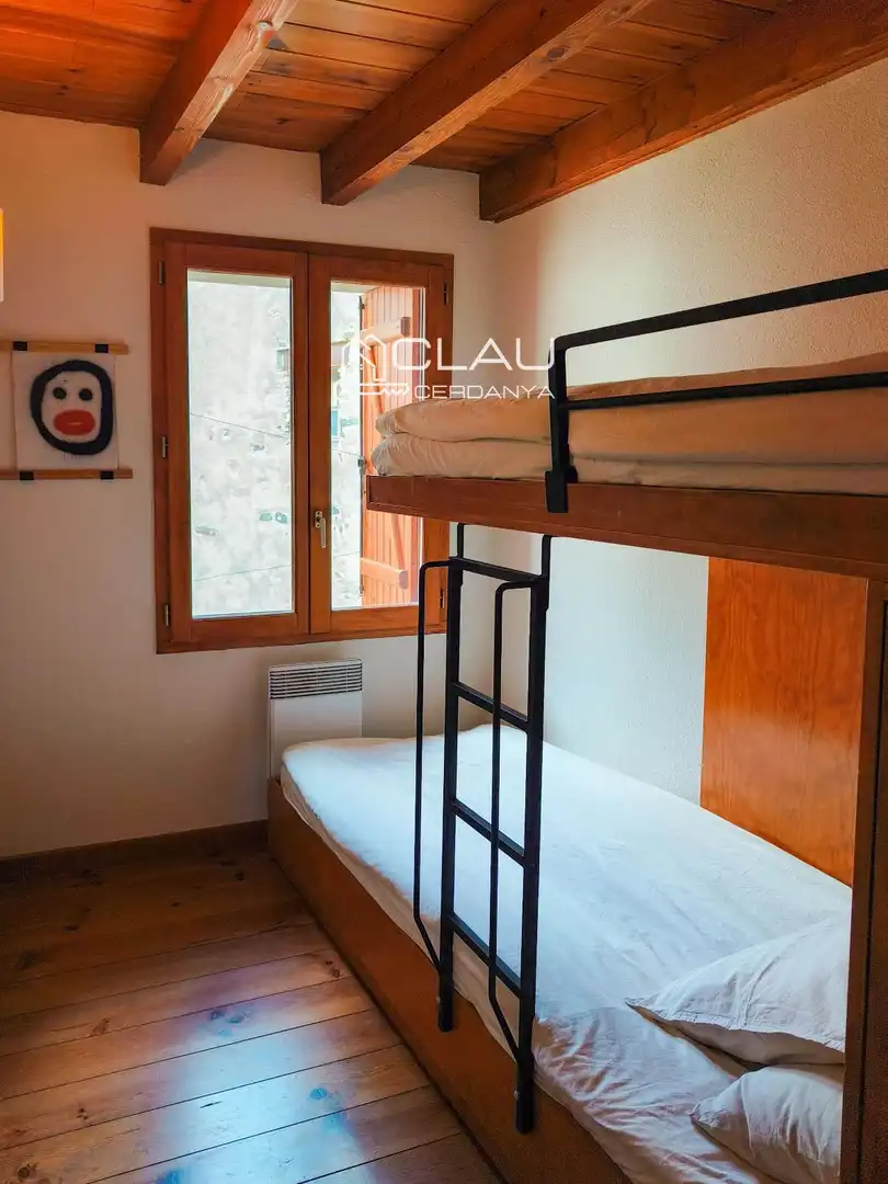 Habitación de Dúplex de alquiler en Latour - de - Carol con Calefacción, Parquet y Terraza