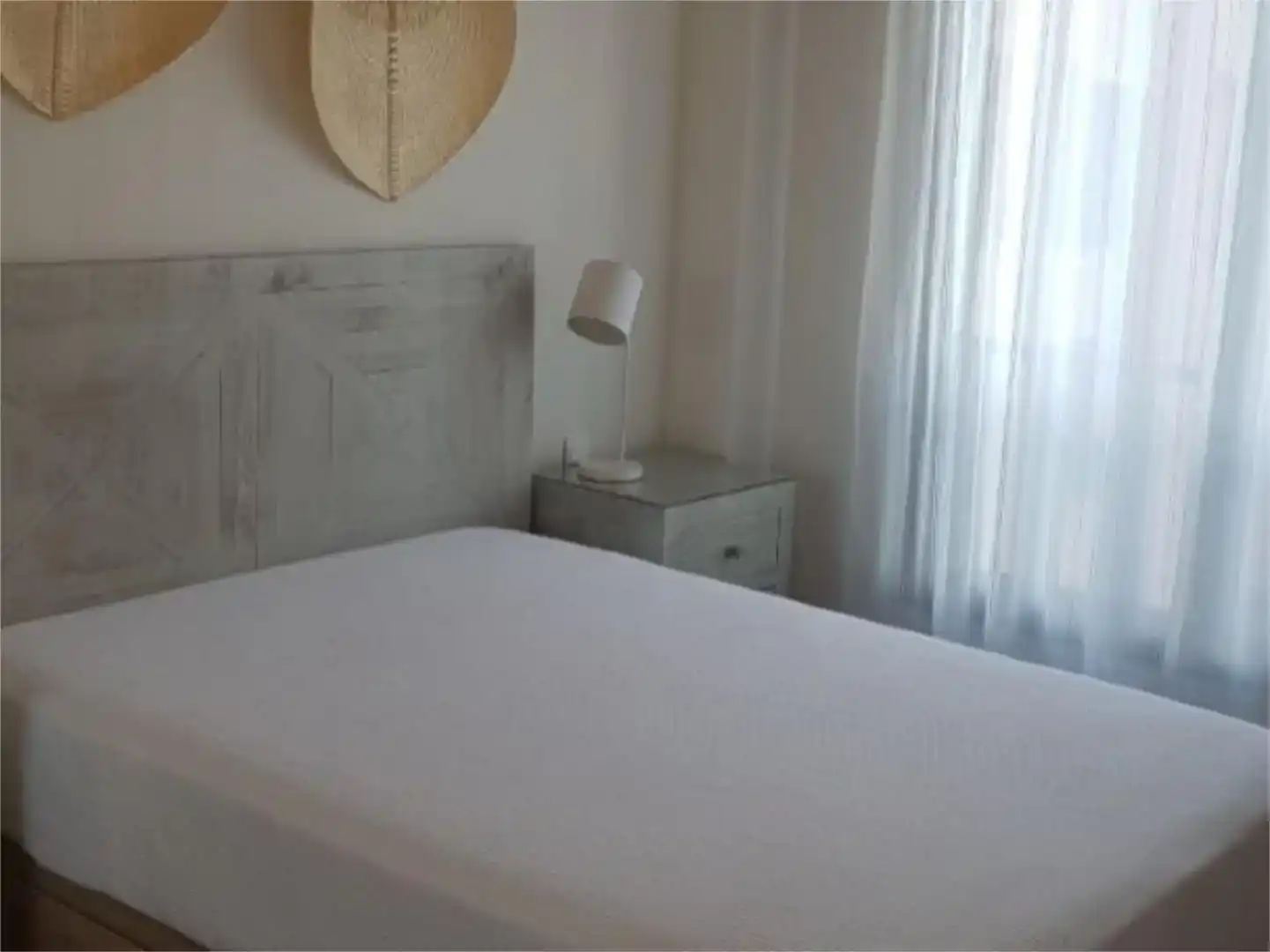 Schlafzimmer von Wohnung zur Miete in  Madrid Capital mit Klimaanlage, Schwimmbad und Balkon
