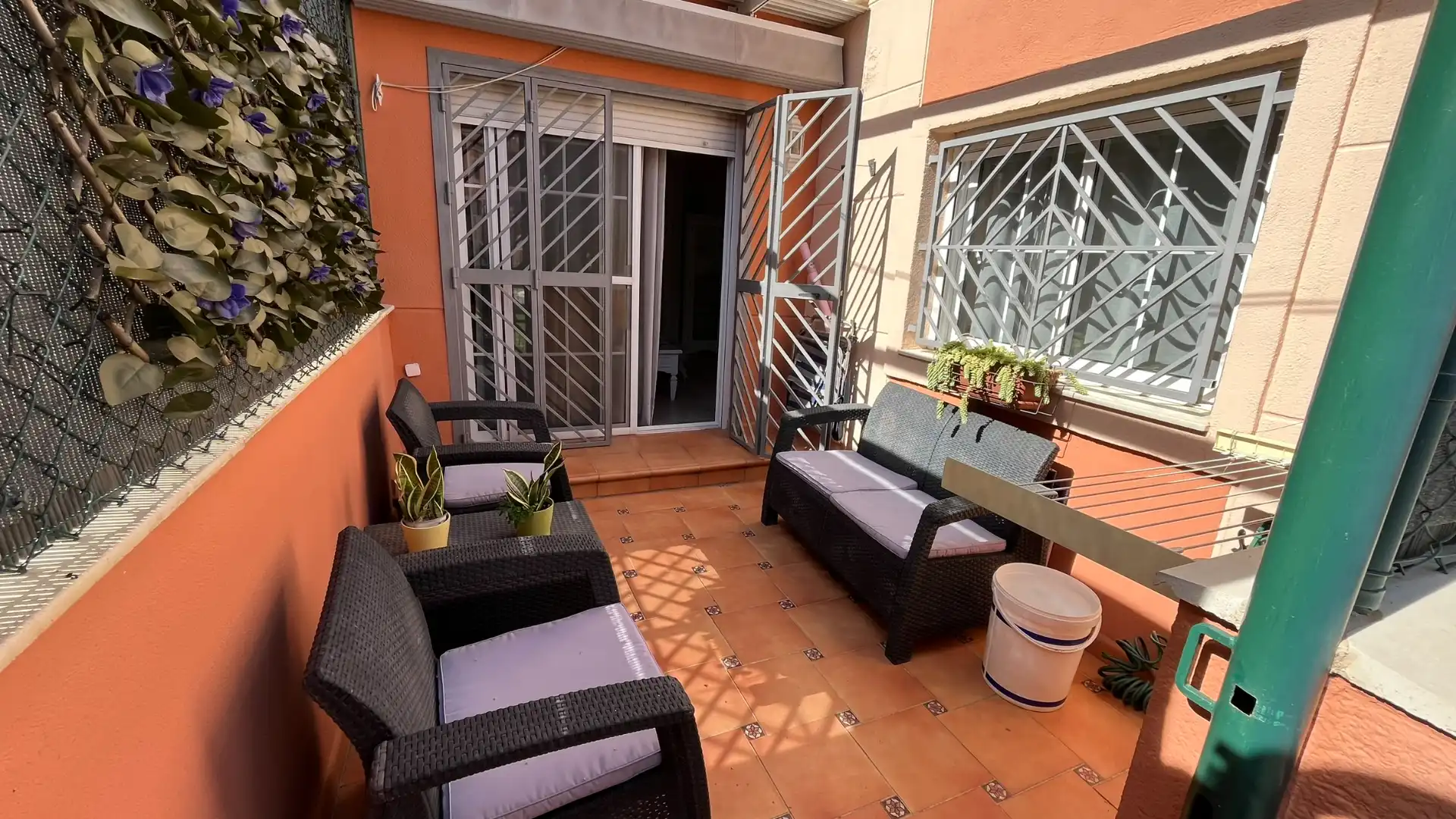 Terrassa de Casa adosada en venda en Málaga amb Aire condicionat, Calefacció i Jardí privat