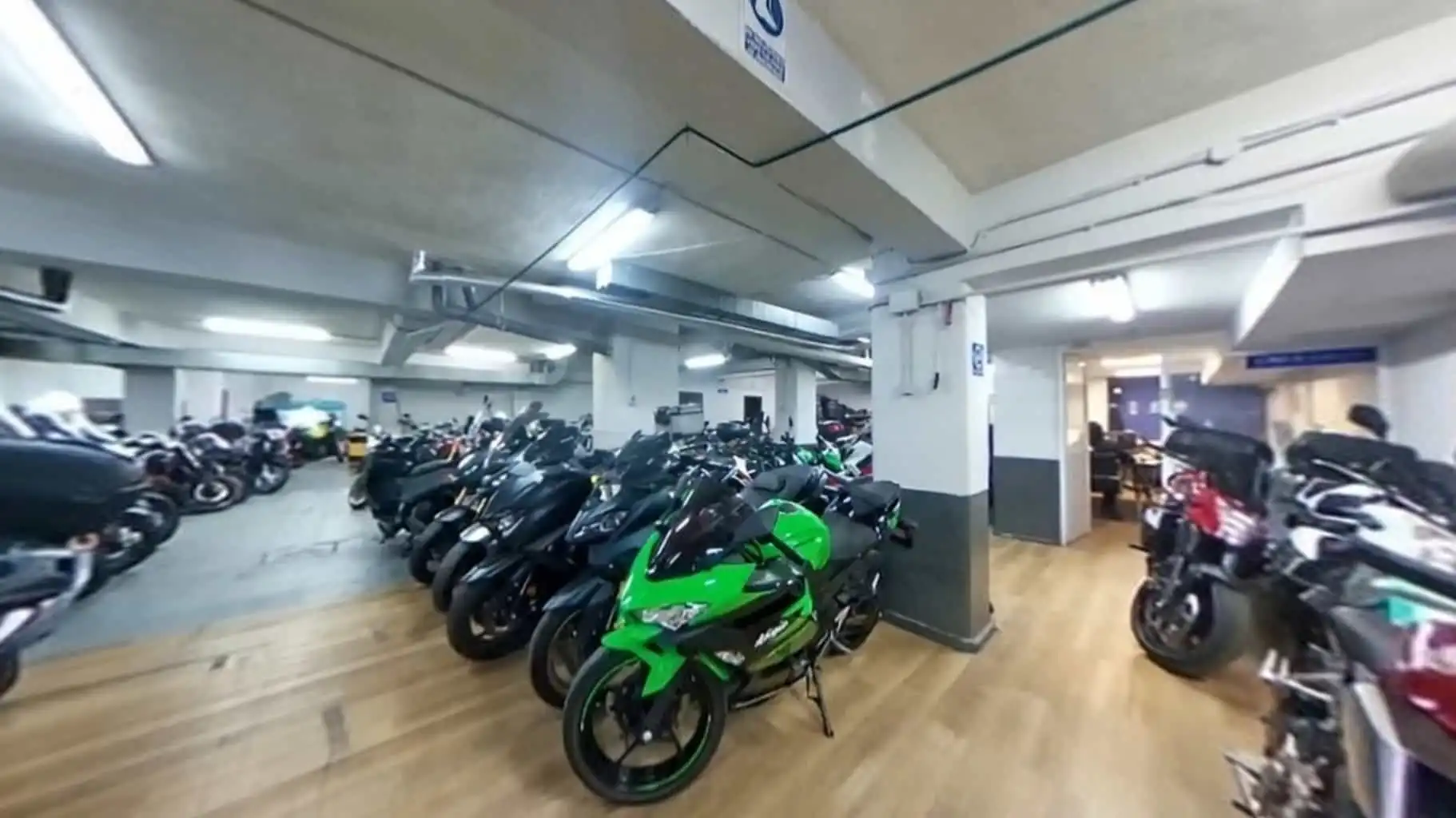 Business premises to rent in Avenida del General Perón 3, imagen 29