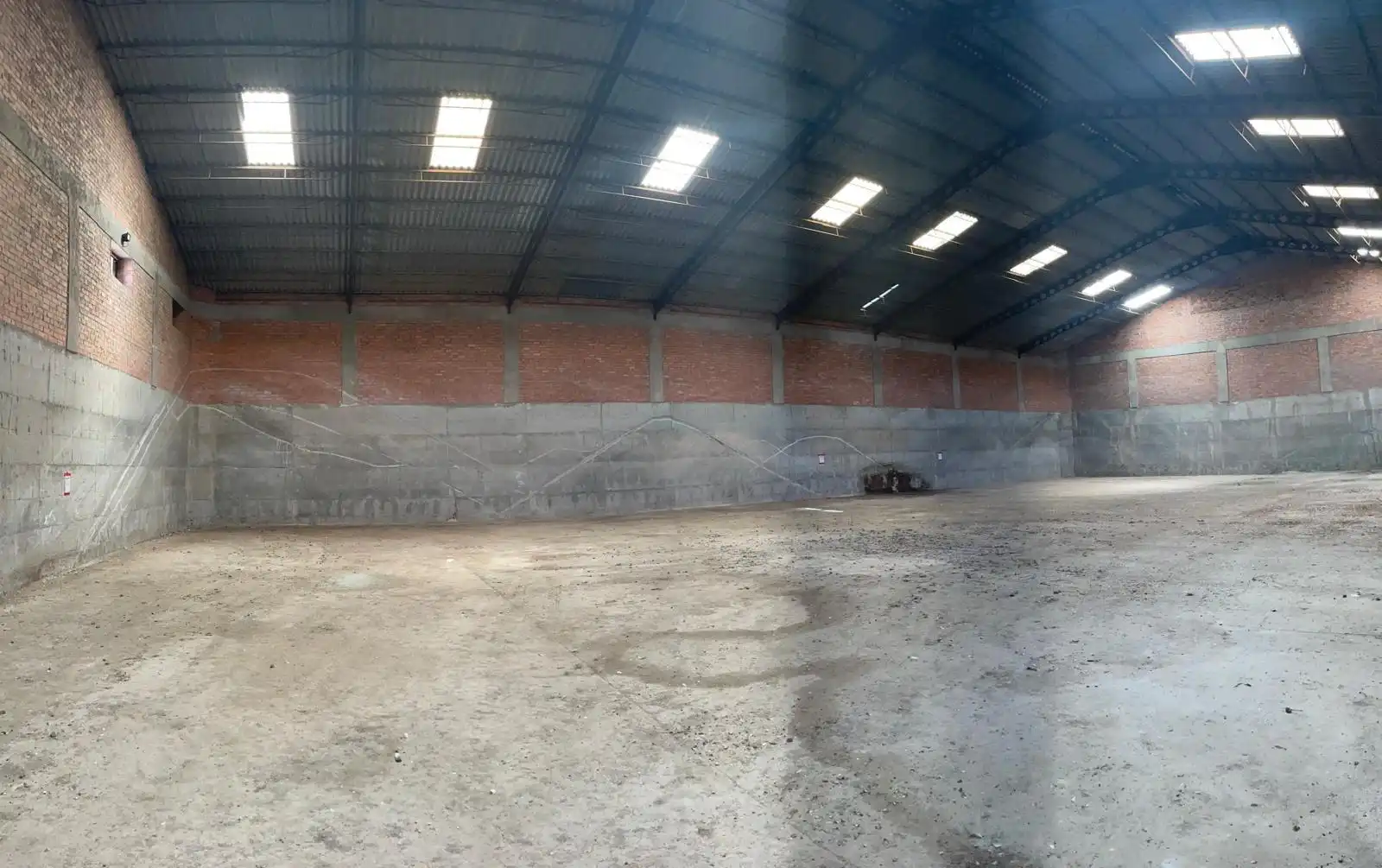 Vista exterior de Nave industrial en venta en Cigales