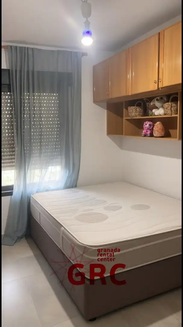 Bedroom of Flat for rent in Granada  with Heating, Furnished and Oven
