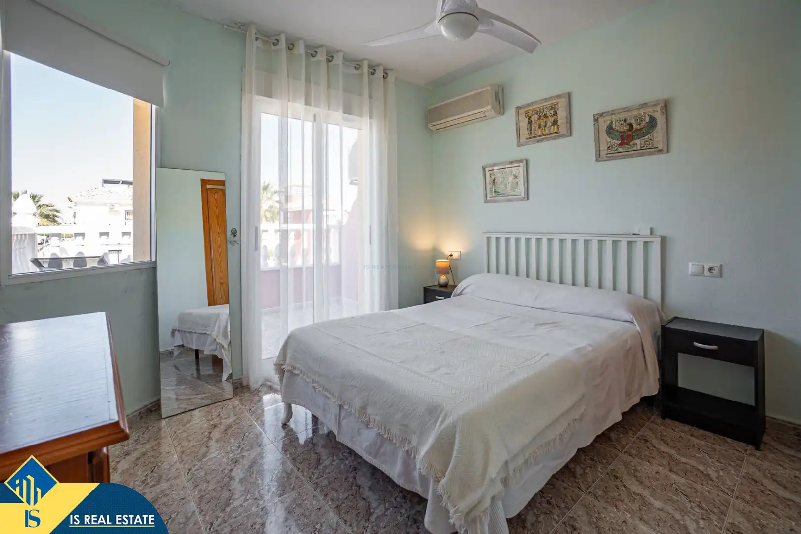 Dormitori de Casa o xalet en venda en Torrevieja amb Aire condicionat, Calefacció i Terrassa