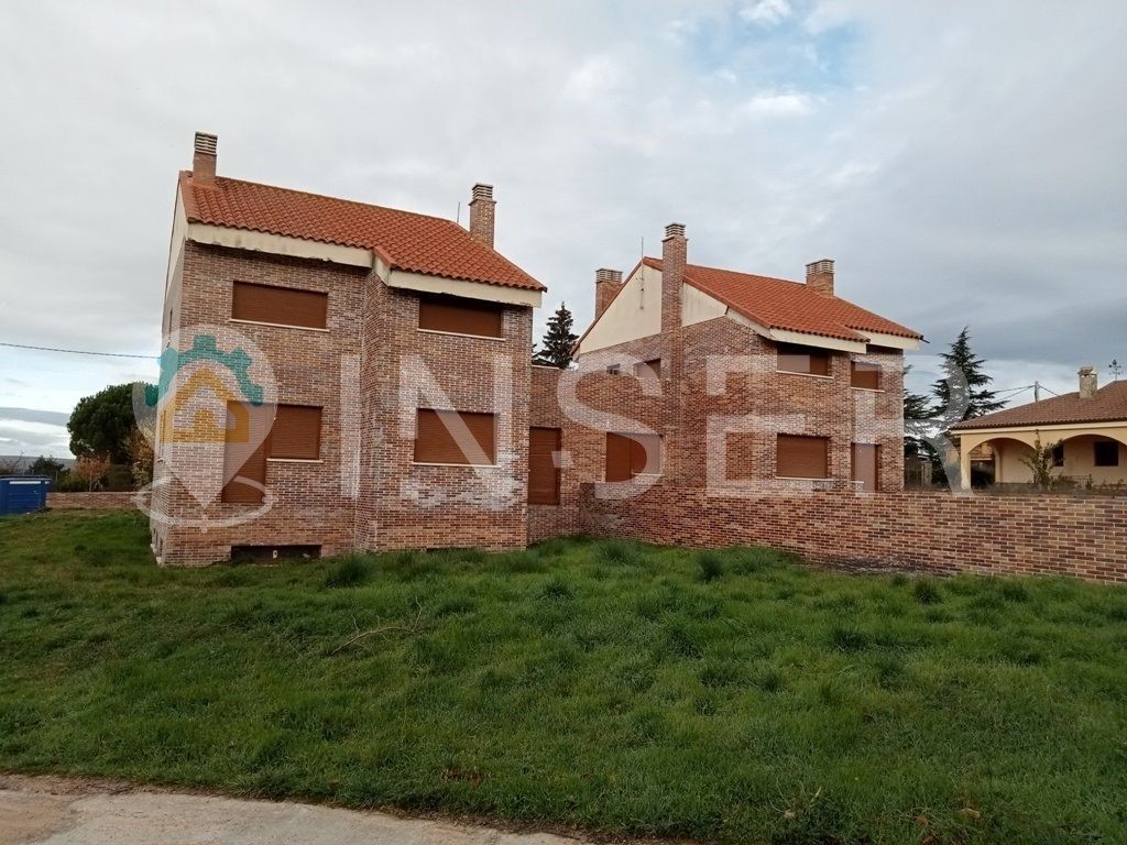 House or chalet for sale in Navalperal de Pinares  with Air Conditioner and Terrace