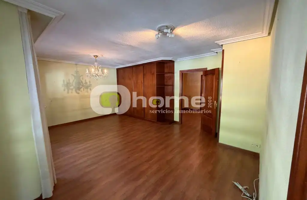 Flat for sale in Zamora Capital   with Air Conditioner, Heating and Parquet flooring