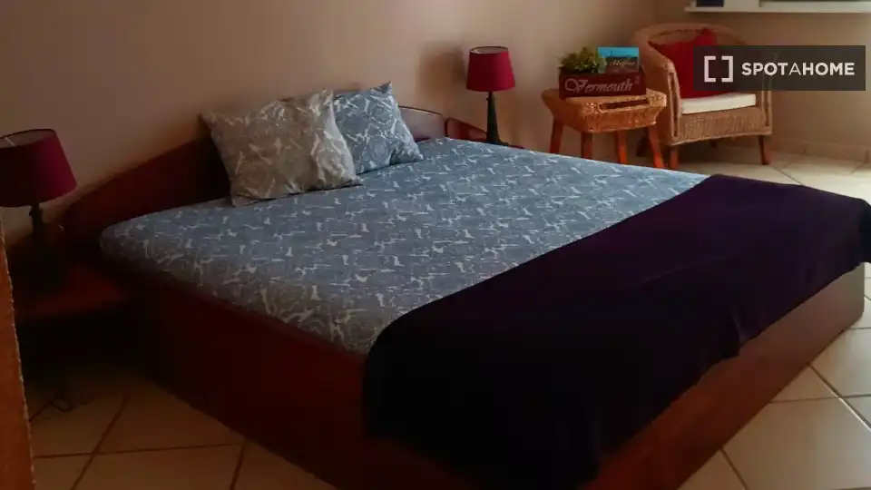 Habitación de Piso de alquiler en Sagunto / Sagunt con Aire acondicionado, Calefacción y Amueblado