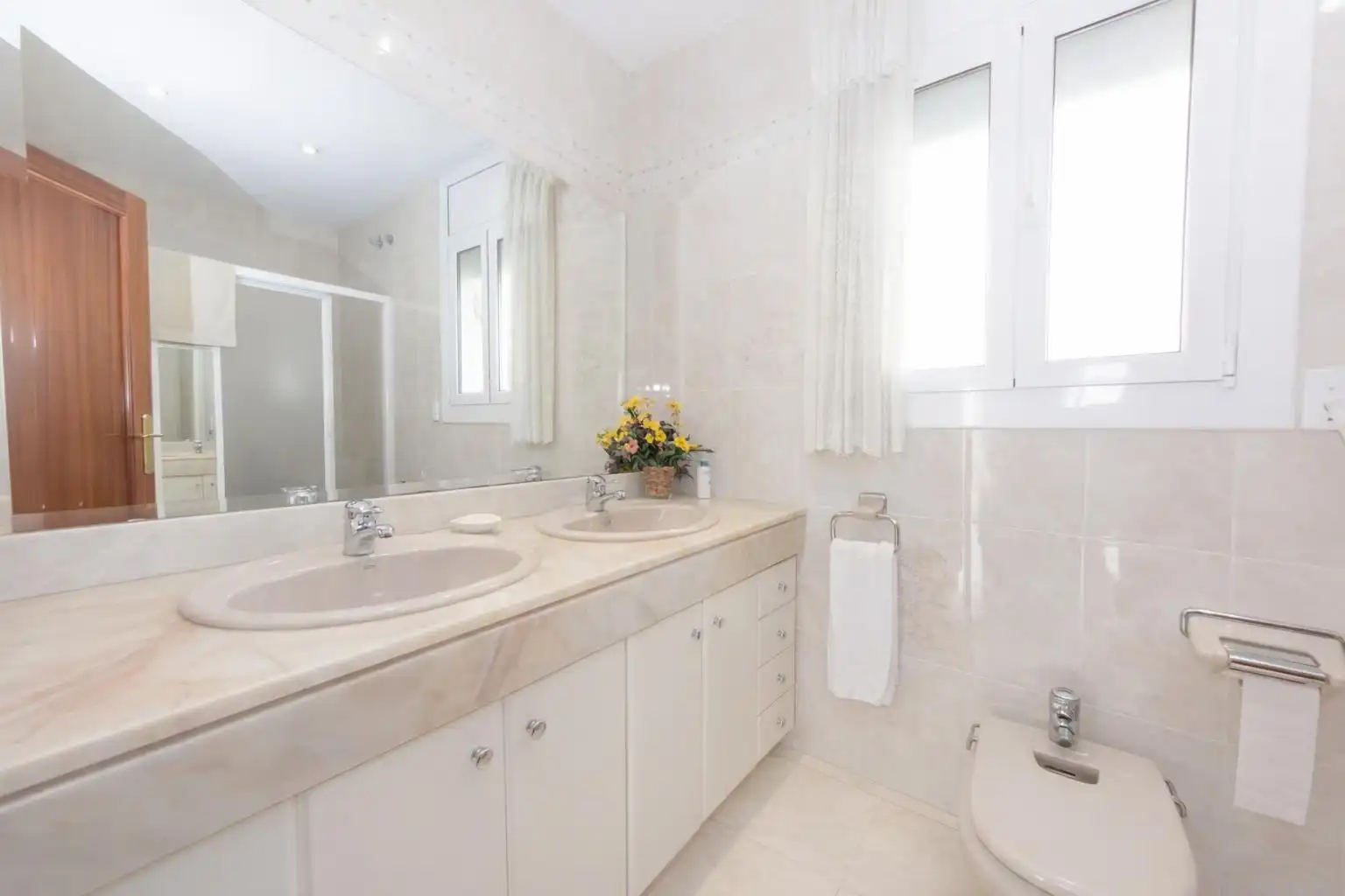 Baño de Casa o chalet en venta en Argentona con Aire acondicionado, Calefacción y Jardín privado