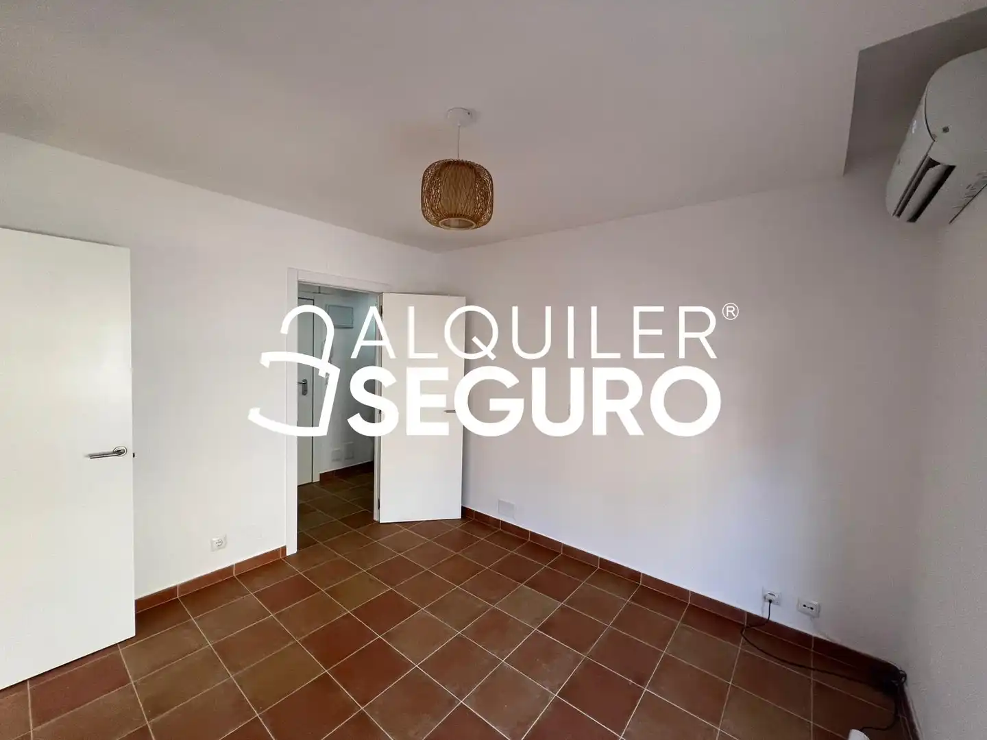 Schlafzimmer von Wohnung zur Miete in Alcobendas mit Klimaanlage, Heizung und Terrasse