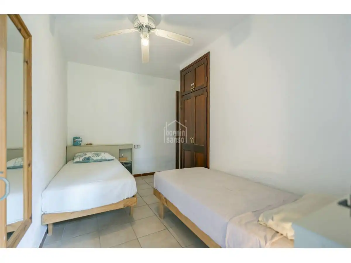 Habitación de Apartamento en venta en Alaior con Terraza, Piscina y Amueblado