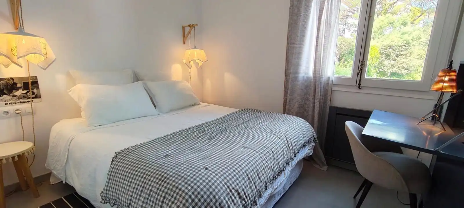 Schlafzimmer von Dachboden zum Verkauf in Palafrugell mit Klimaanlage, Heizung und Terrasse