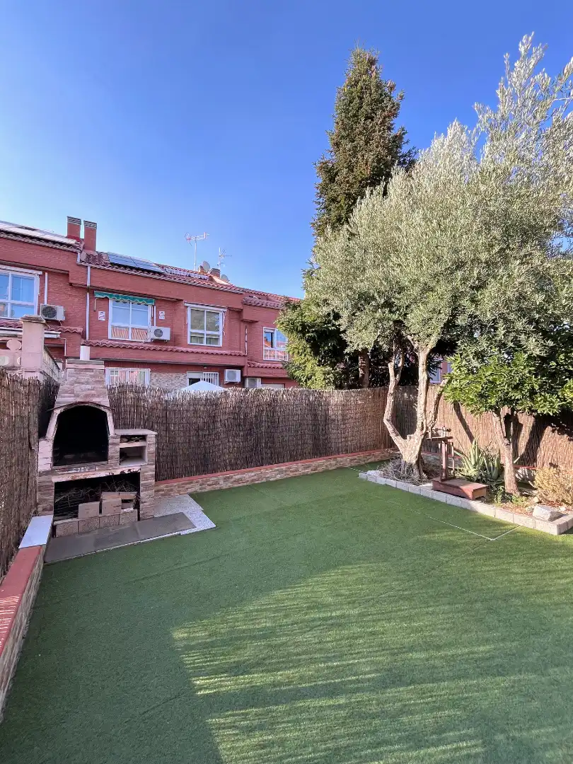 Reihenhaus mit Garten zum Verkauf in Parque Henares, imagen 2