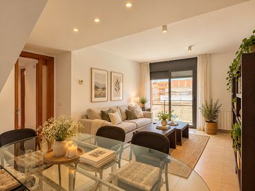 Dúplex con ascensor en venta en CONRAD PALLI I BATET 11