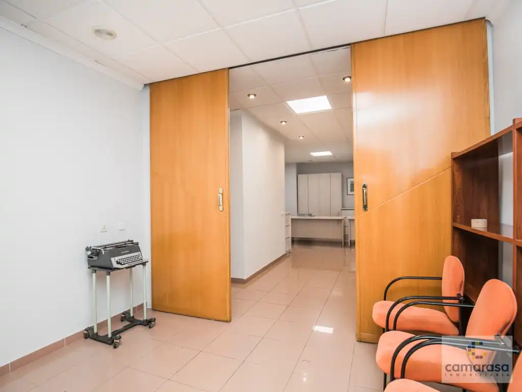 Local en venta en Ávila