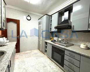 Kitchen of House or chalet for sale in  Sevilla Capital  with Terrace and Balcony