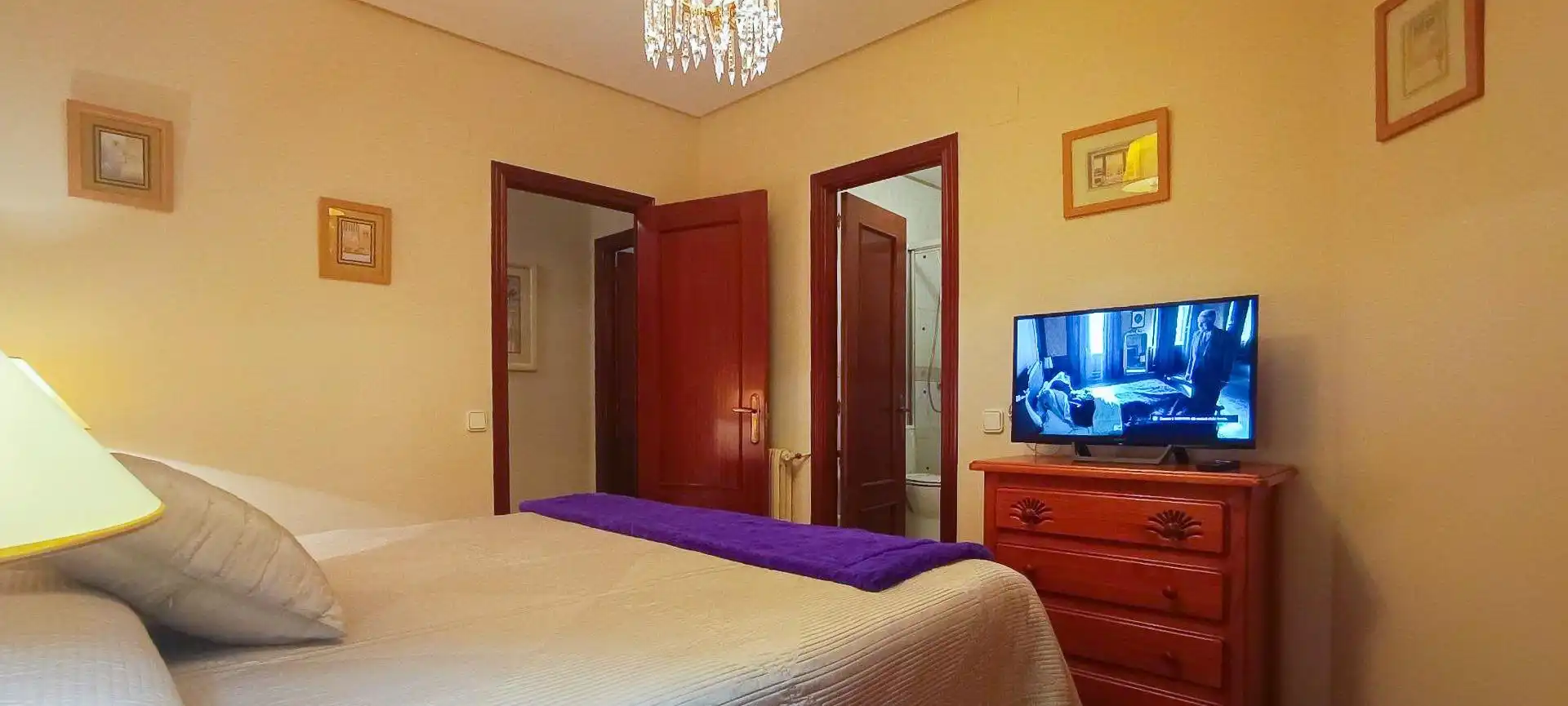 Habitación de Piso de alquiler en León Capital  con Calefacción, Terraza y Amueblado