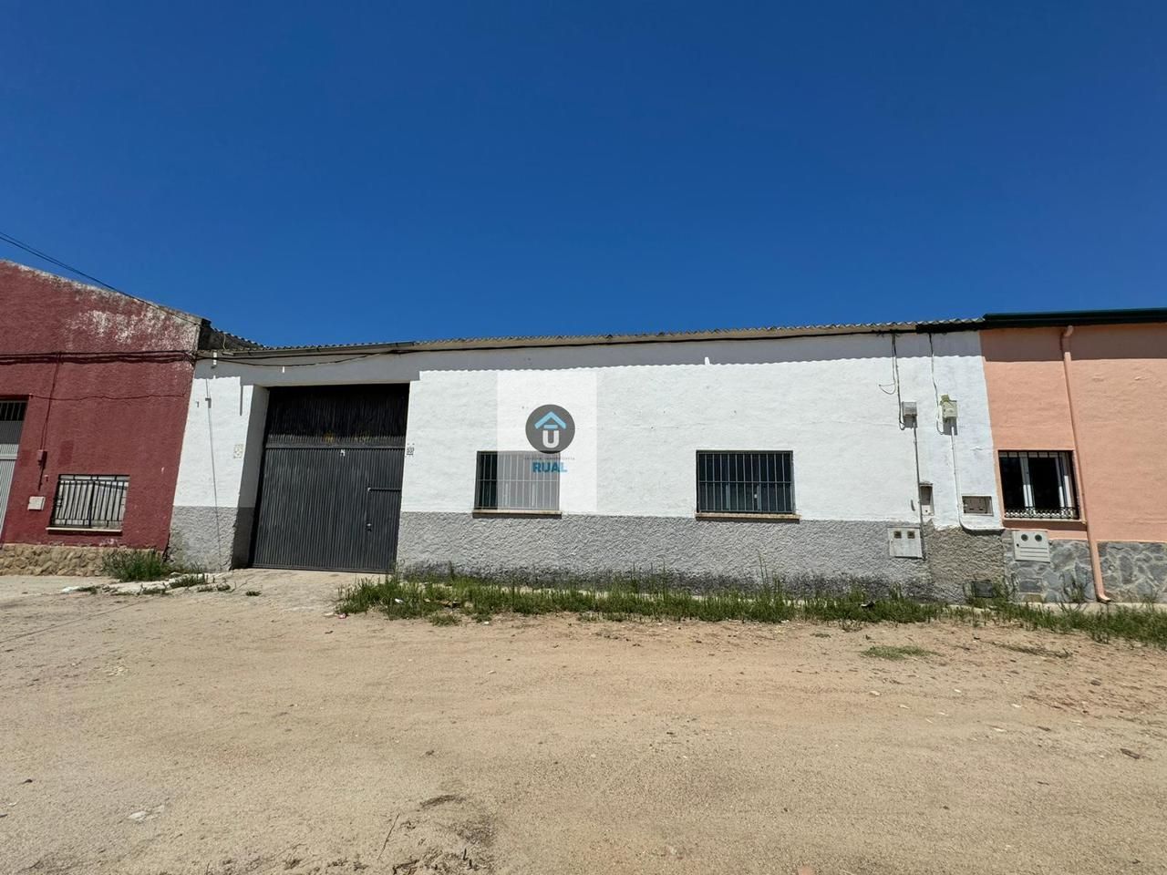 Exterior view of Industrial buildings for sale in Belvís de la Jara
