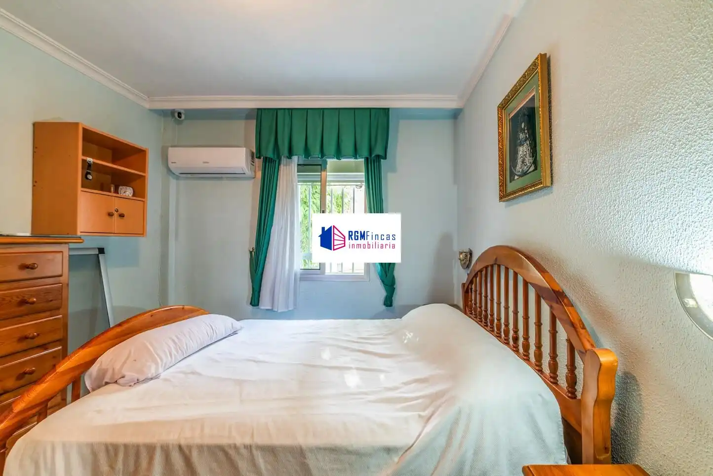 Bedroom of Flat for sale in Sevilla  with Air Conditioner and Storage room