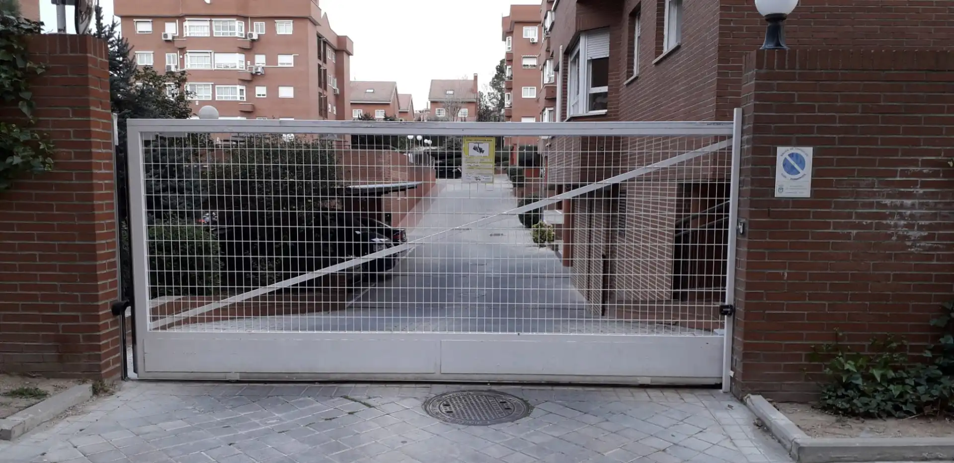 Exterior view of Garage for rent in Rivas-Vaciamadrid