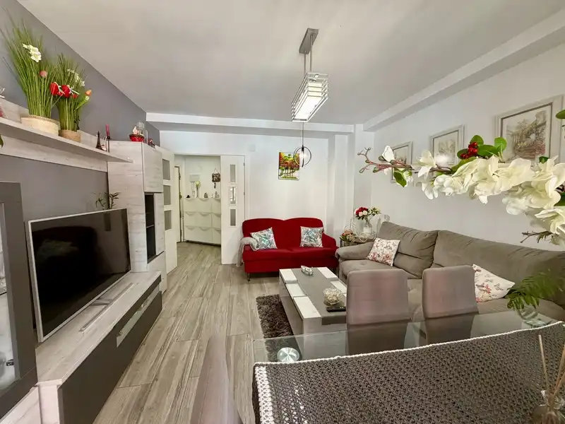 Living room of Flat for sale in Madrid  with Heating, Terrace and Storage room