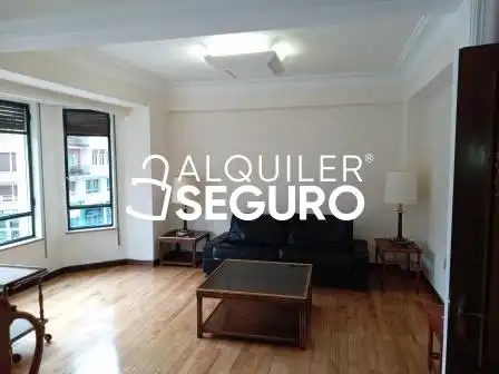 Sala de estar de Piso de alquiler en Vitoria - Gasteiz con Calefacción