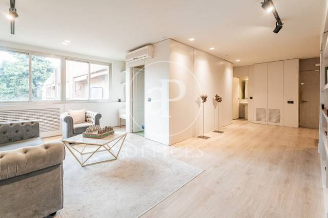 Oficina en Alquiler en C. del Pinar en El Viso