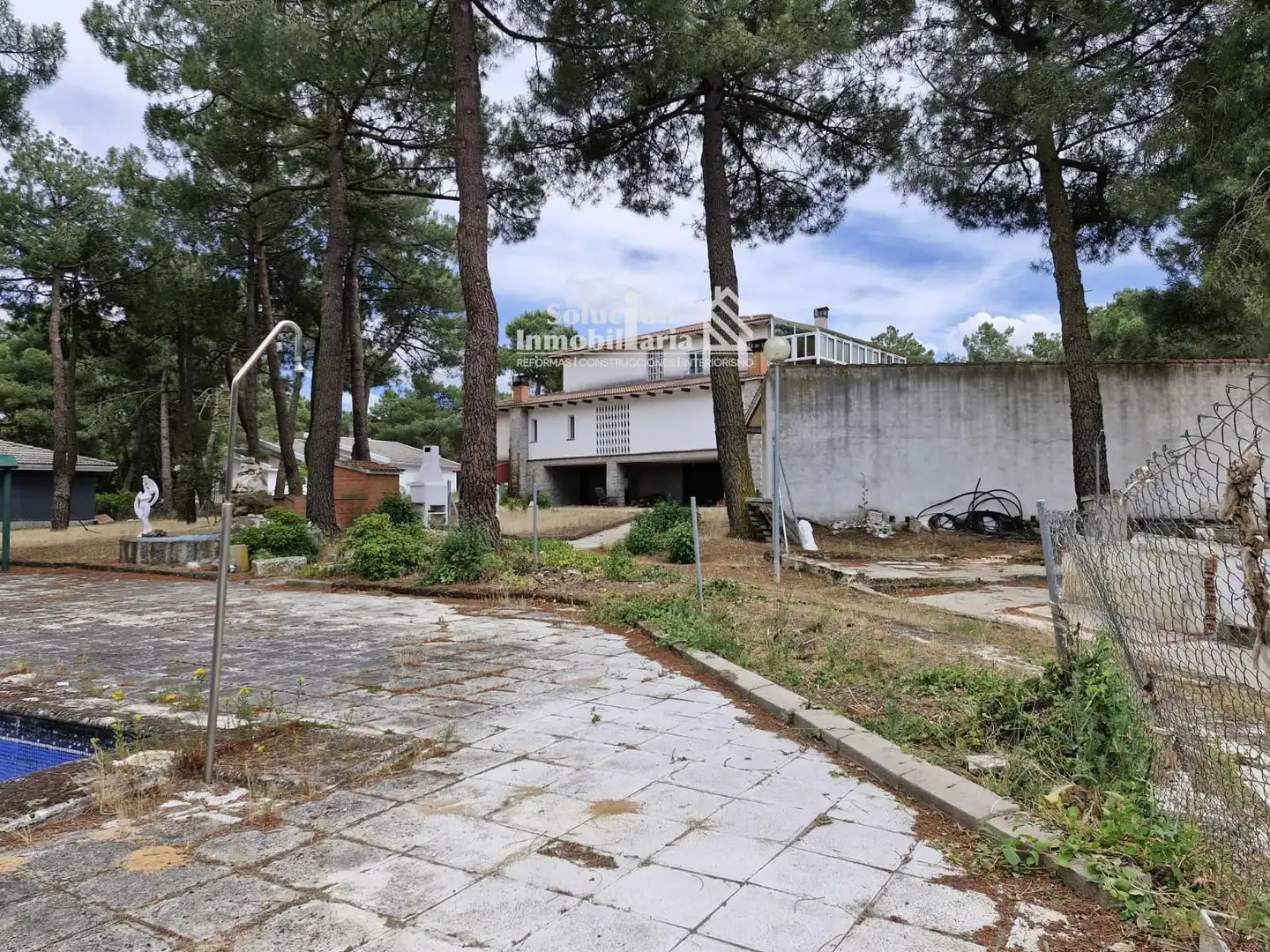 Einfamilien-Reihenhaus zum Verkauf in Alba de Tormes mit Heizung, Abstellraum und Schwimmbad