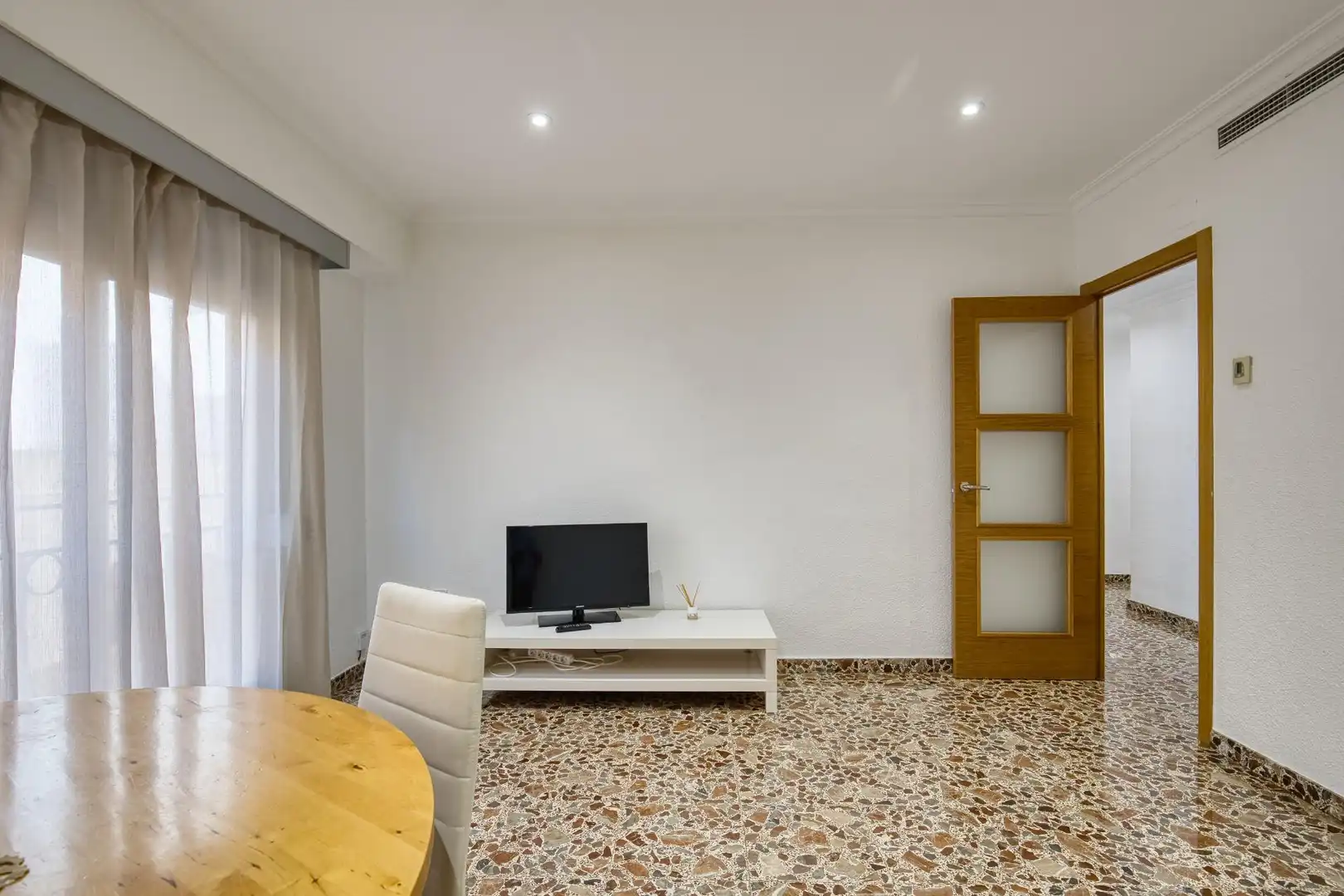 Flat for sale in Calle ALFEREZ COSIDO, imagen 2