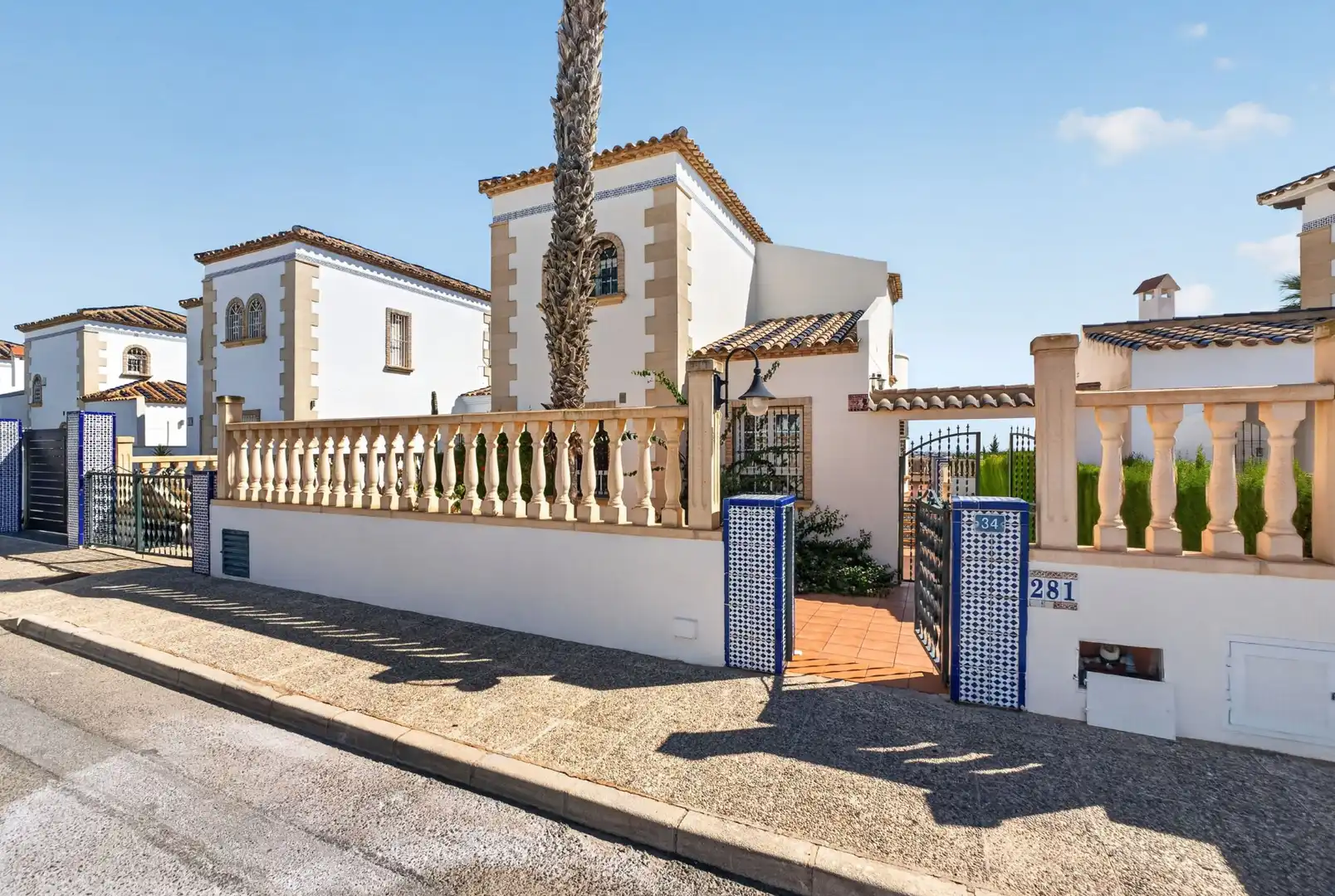 Außenansicht von Haus oder Chalet zum Verkauf in Orihuela