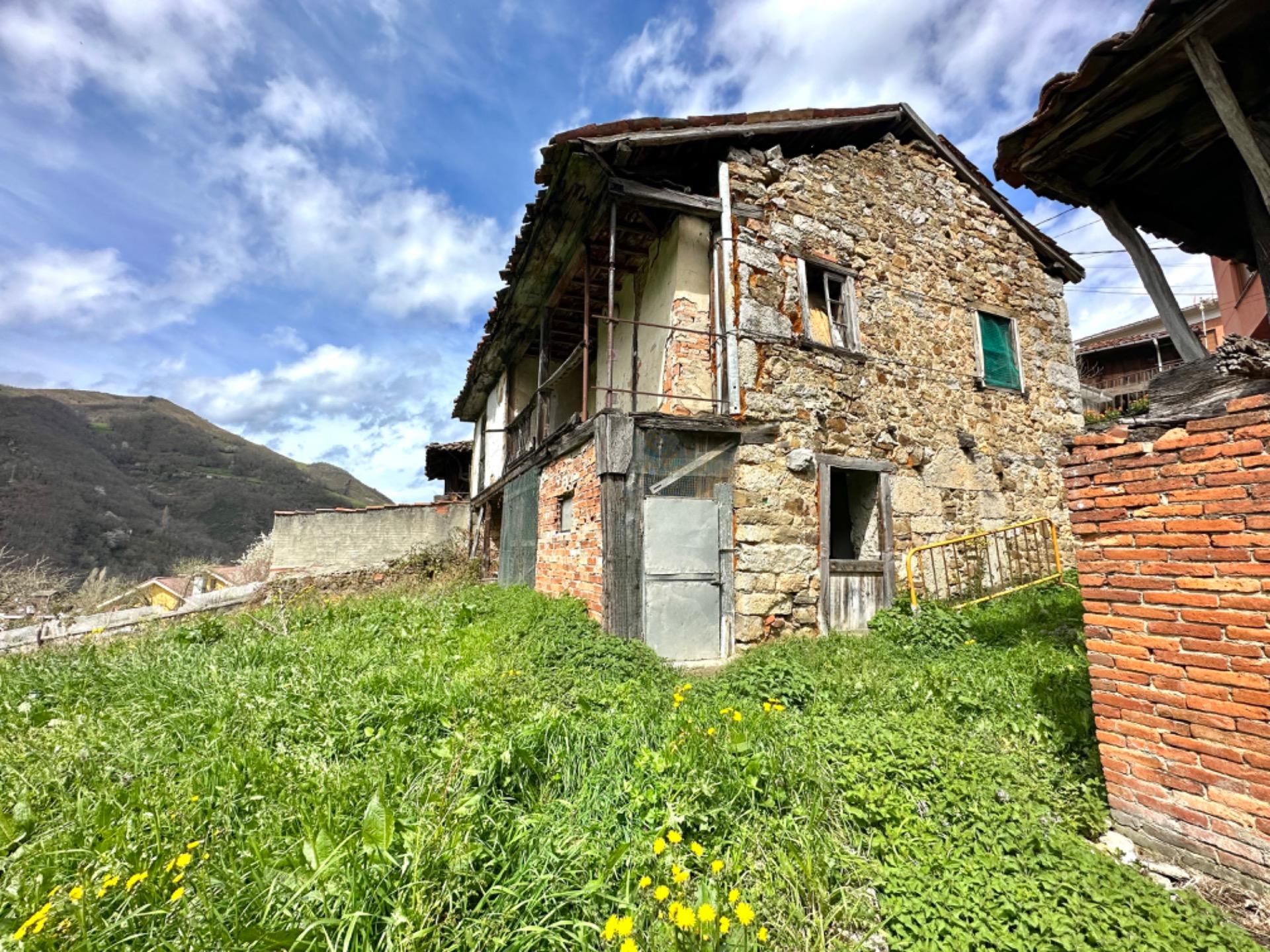 Exterior view of House or chalet for sale in Aller  with Private garden, Terrace and Storage room