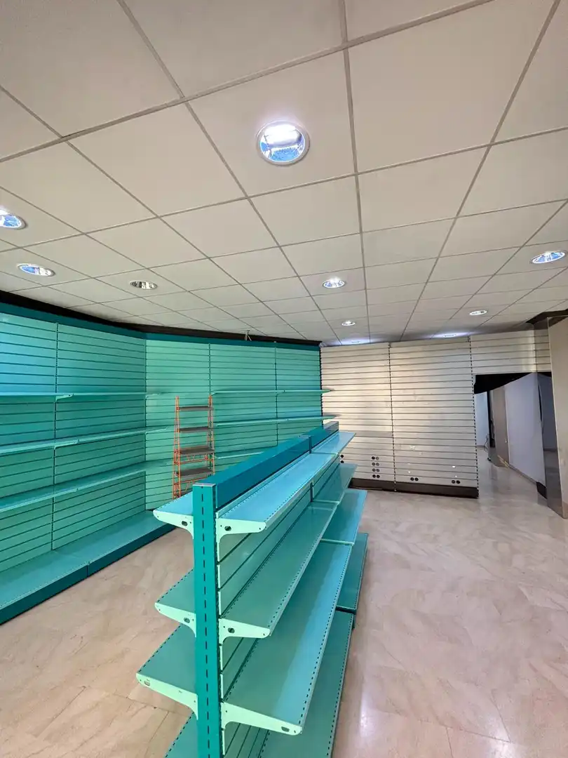Local comercial de lloguer a Valdepeñas