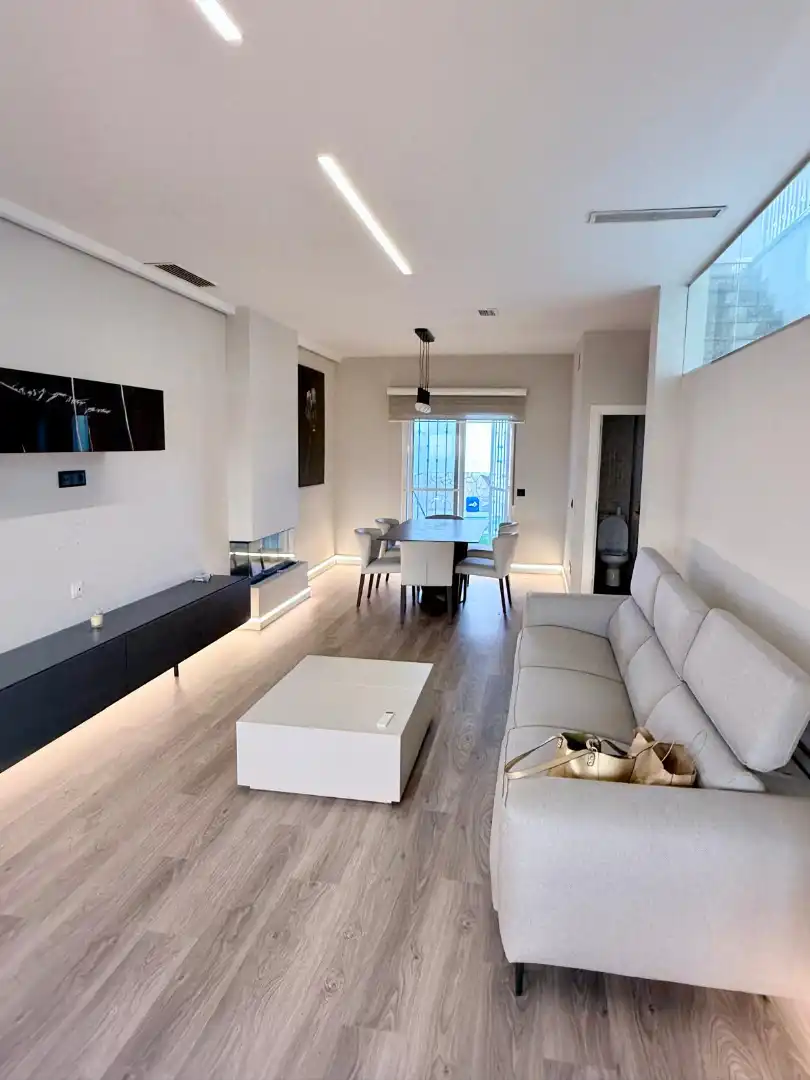Casa bifamiliare con terrazza in vendita a Carrer Corts Valencianes, imagen 30