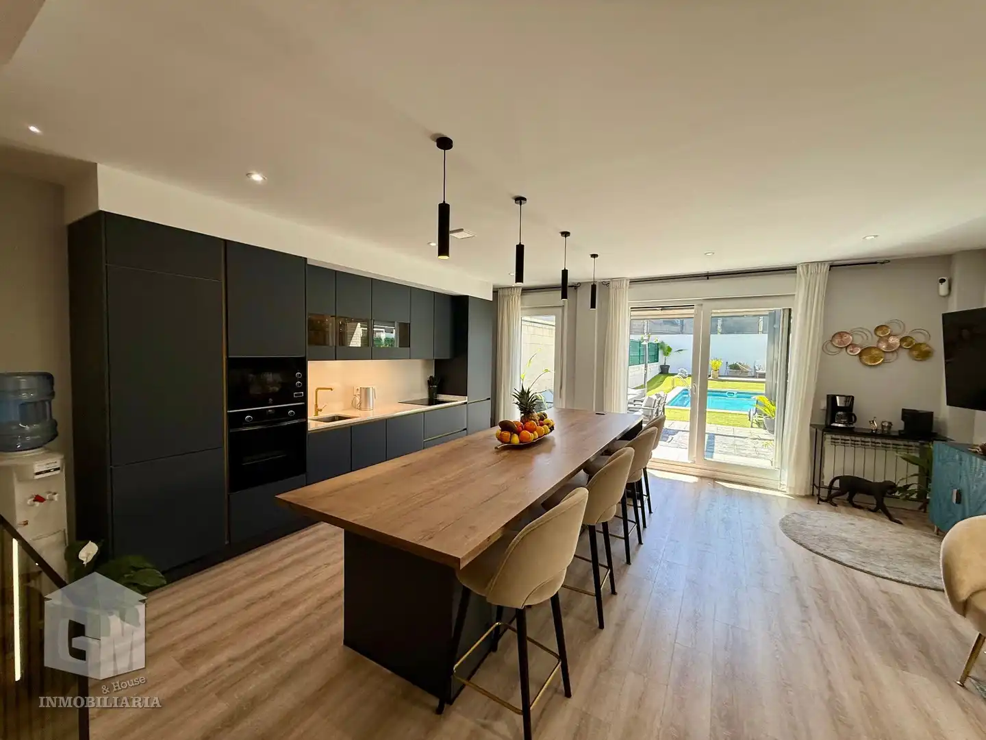 Küche von Einfamilien-Reihenhaus zum Verkauf in Arroyomolinos (Madrid) mit Klimaanlage, Heizung und Privatgarten