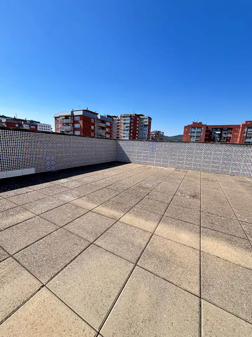 Terraza de Ático en venta en Terrassa con Calefacción, Terraza y Trastero